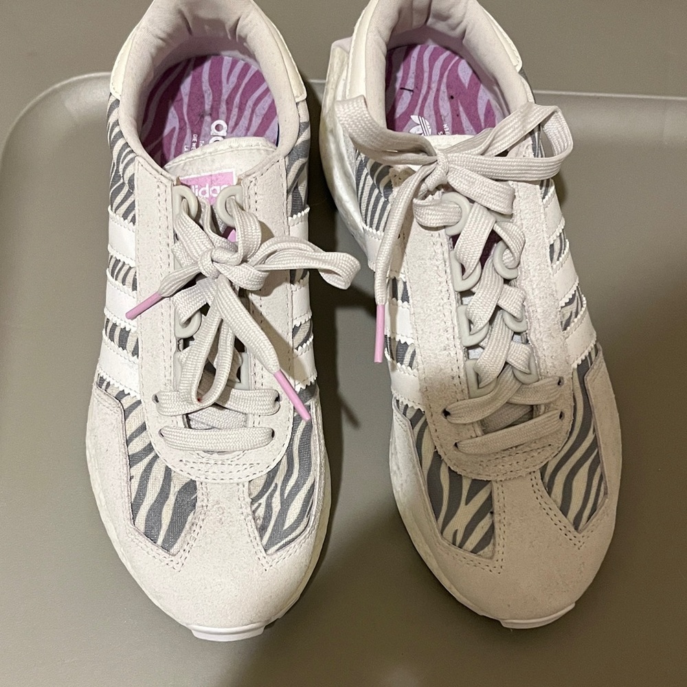 Adidas Zebra Pattern Sneakers - Cream and Gray / Women’s
